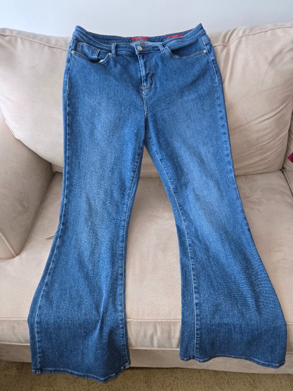 Guess Medium Wash Flare Denim Jeans Size 32x32 / 180/82A Y2K Retro Bootcut